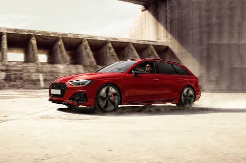 Audi RS 4 Avant 2025 exterior