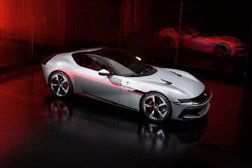 Ferrari 12Cilindri 2025 exterior